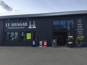 Le Hangar à 200m de notre gîte 2 personnes